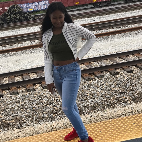 Meet your Posher, Tamarano - Picture 1 of 1